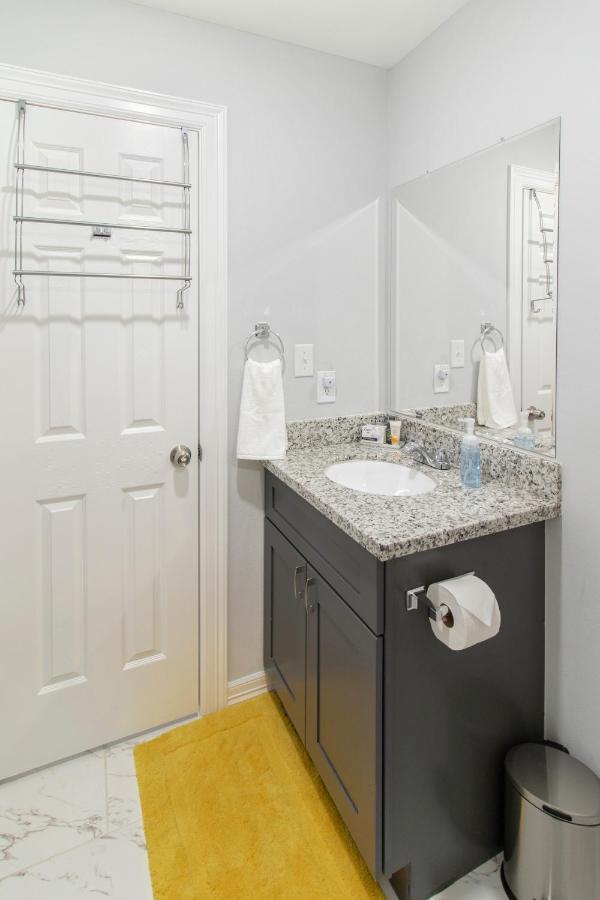 Peerless Retreat - Minutes From Downtown Houston Villa Exterior photo